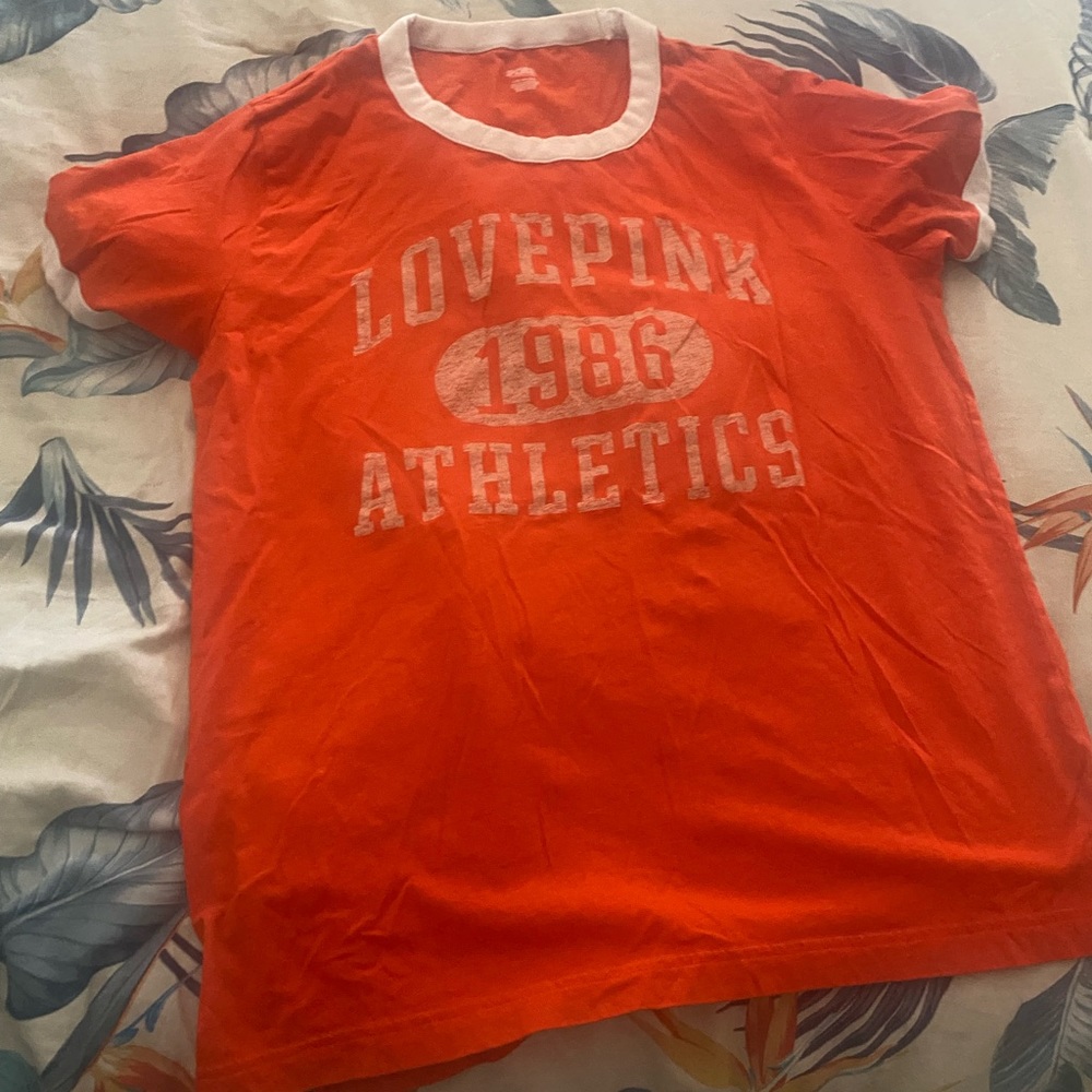 Pink graphic tee - Picture 2 of 3
